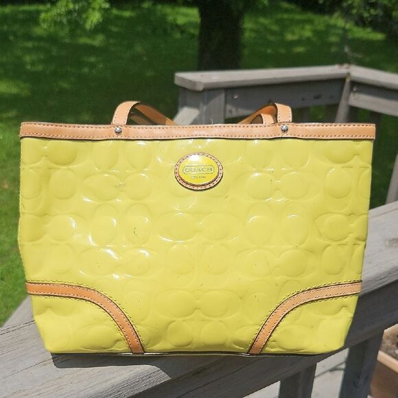 Coach Yellow Patent Leather Mini Tote Bag Embossed Signature Style No. M1220-F4 - Picture 1 of 14